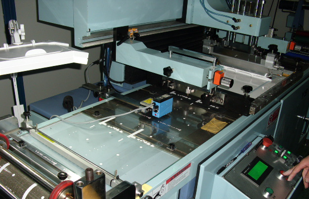 Polycarbonate Windshields — Construction, Aircraft, Motorcycle & Rail | Bakway 3 Screen Printing process photo